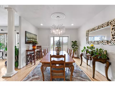 Dining - 3147 Tanner Park Dr, Eugene, OR 97405 photo 1 of 1