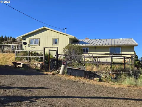 26113 W Bench Rd, John Day, OR 97845