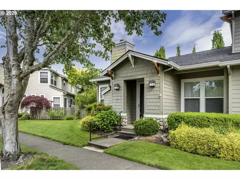 6235 NE Rosebay Dr, Hillsboro, OR 97124