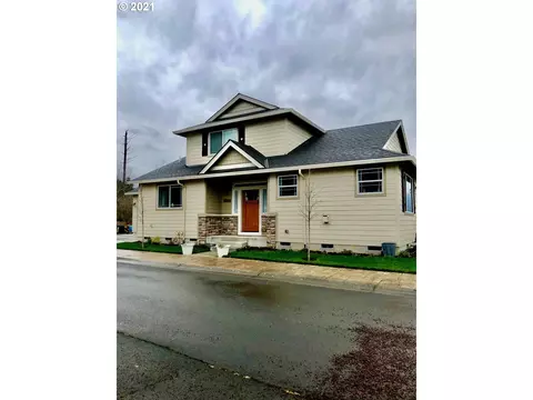 101 Warm Springs Dr, Cascade Locks, OR 97014 photo 1