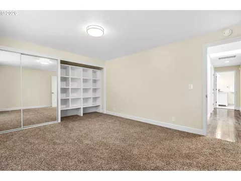 Bedroom - 1121 Lorella Ave, Eugene, OR 97401 photo 9 of 9