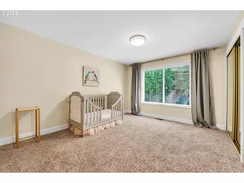 Bedroom - 1121 Lorella Ave, Eugene, OR 97401 photo 6 of 9