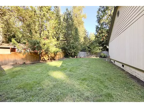Exterior - 64911 E Sandy River Ln, Rhododendron, OR 97049 photo 6 of 7