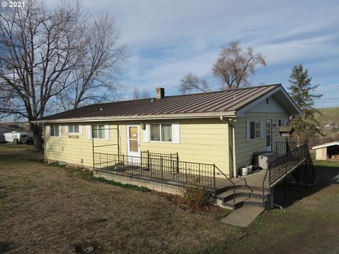 45047 Llama Ln, Pendleton, OR 97801 photo 1