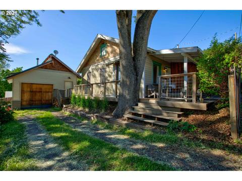407 Third St, Lyle, WA 98635 photo 1