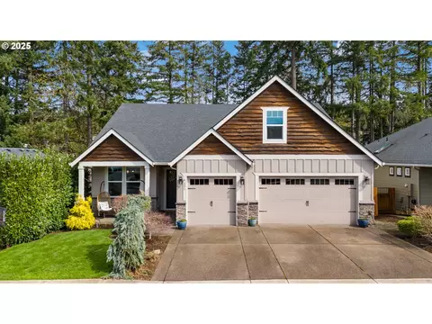 131 W 16th St, La Center, WA 98629