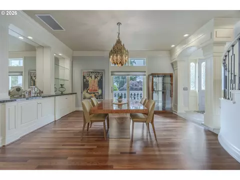 Dining - 1564 Regency Dr, Eugene, OR 97401 photo 1 of 3