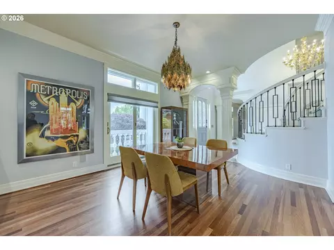 Dining - 1564 Regency Dr, Eugene, OR 97401 photo 2 of 3