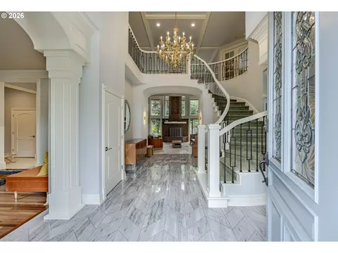 Entry Way - 1564 Regency Dr, Eugene, OR 97401 photo 1 of 6