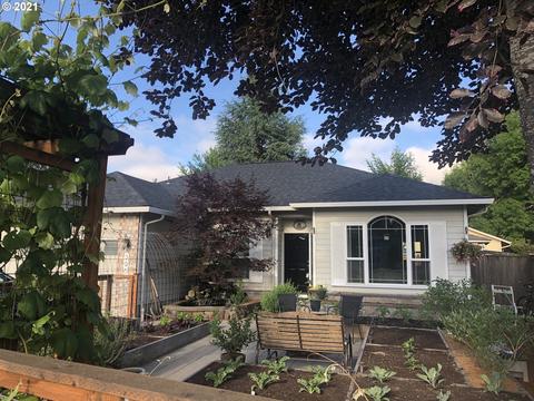 3968 Lancaster Dr, Eugene, OR 97404 photo 1