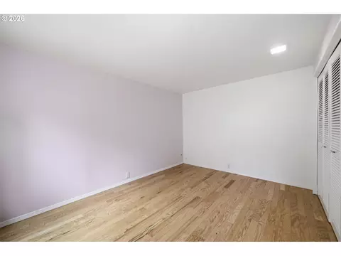 Bedroom - 2562 Brittania Pl, Eugene, OR 97405 photo 1 of 7