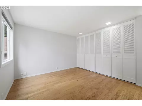 Bedroom - 2562 Brittania Pl, Eugene, OR 97405 photo 6 of 7