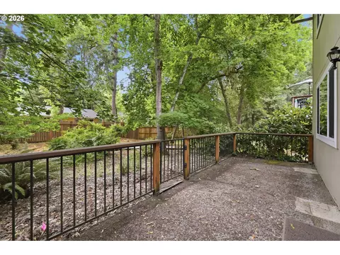 Exterior - 2562 Brittania Pl, Eugene, OR 97405 photo 2 of 7