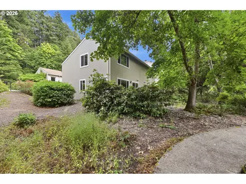Exterior - 2562 Brittania Pl, Eugene, OR 97405 photo 6 of 7