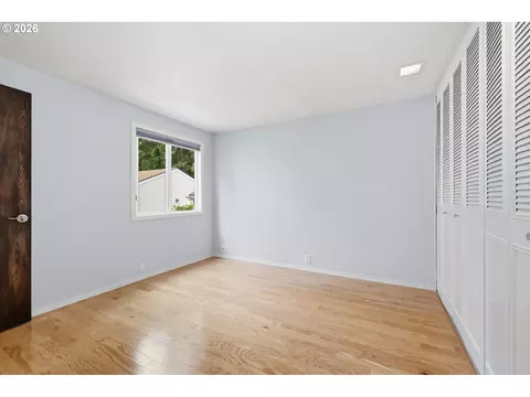 Bedroom - 2562 Brittania Pl, Eugene, OR 97405 photo 7 of 7