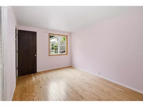 Bedroom - 2562 Brittania Pl, Eugene, OR 97405 photo 3 of 7