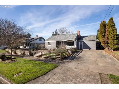6815 SE 86th Ave, Portland, OR 97266