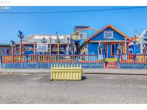 117 S Miller St, Rockaway Beach, OR 97136
