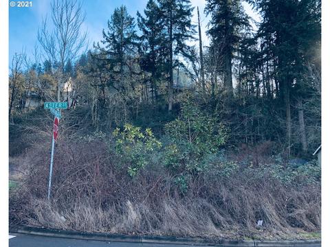 200 Mountaingate Dr, Springfield, OR 97478 photo 1