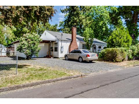 2560 A St, Springfield, OR 97477 photo 1