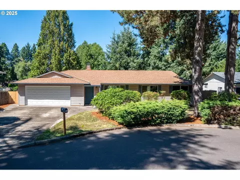 1130 Douglas Dr, West Linn, OR 97068