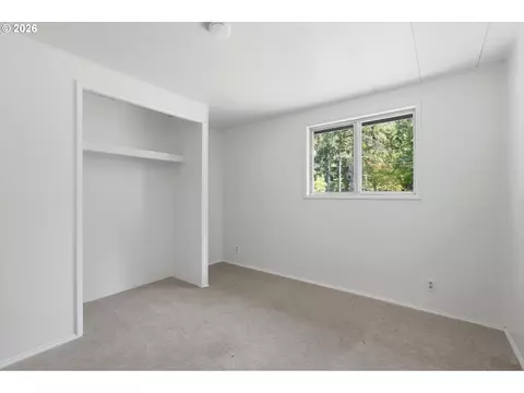 Bedroom - 19709 E Victory Ln, Sandy, OR 97055 photo 1 of 6