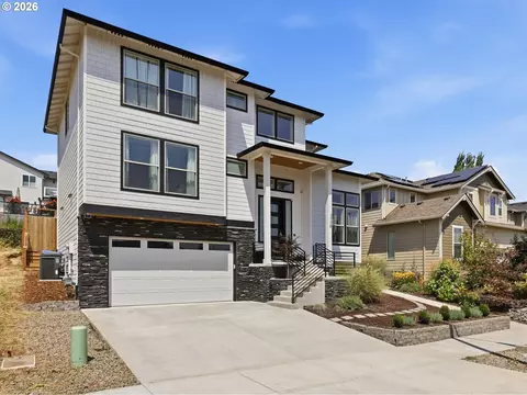 Exterior - 3779 SW Mckinley St, Gresham, OR 97080 photo 10 of 10