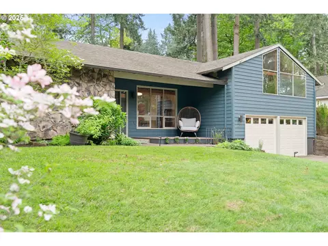 1610 Ash St, Lake Oswego, OR 97034