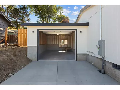 Other - 712 NW 6th St, Pendleton, OR 97801 photo 9 of 11
