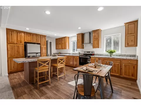 Kitchen - 712 NW 6th St, Pendleton, OR 97801 photo 1 of 6