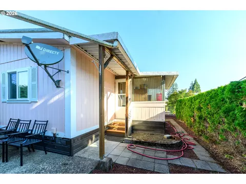 Exterior - 658 S 57th St #67, Springfield, OR 97478 photo 4 of 4