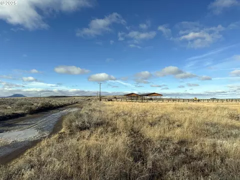 golden ln, Christmas Valley, OR 97641