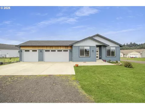 30 Nature Loop, Cathlamet, WA 98612