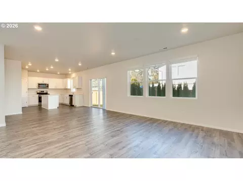 3365 Eden Way, Eugene, OR 97404 photo 4