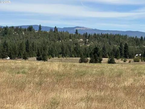 Bronco Way, Goldendale, WA 98620