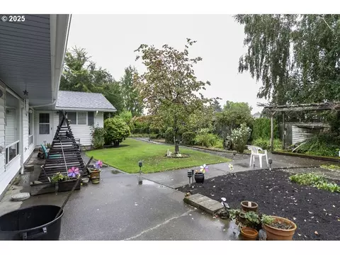 700 NW 18th Pl, Mcminnville, OR 97128