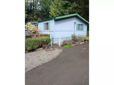 1050 N Cedar Point Rd, Coquille, OR 97423