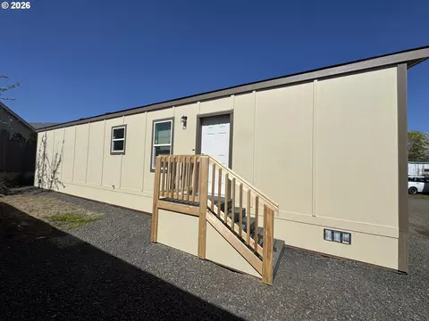 1085 W 1st Ave #K, Junction City, OR 97448