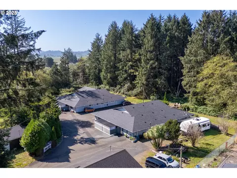 11101120 Meadow Ave, Tillamook, OR 97141