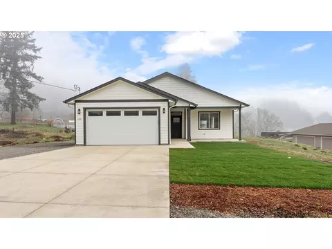 220 NE 7th Ave, Mill City, OR 97360
