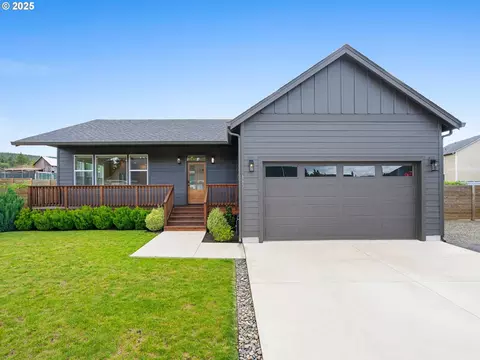 185 S Spruce Ave, Yacolt, WA 98675
