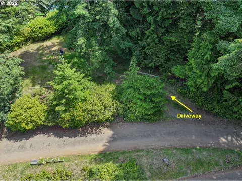 620 Hilltop Dr #01107, Lakeside, OR 97449
