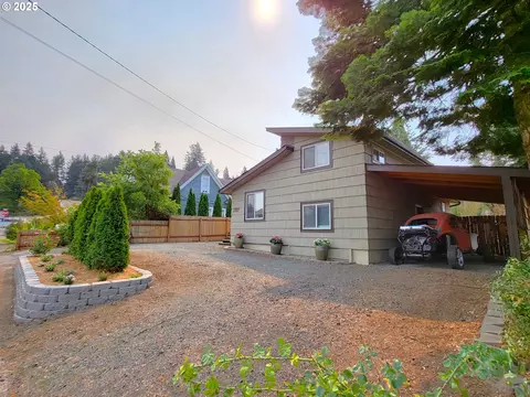 1727 E Washington Ave, Cottage Grove, OR 97424