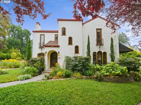 2506 NE Ridgewood Dr, Portland, OR 97212