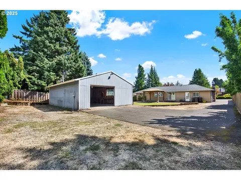 14565 SE Bevington Ave, Milwaukie, OR 97267