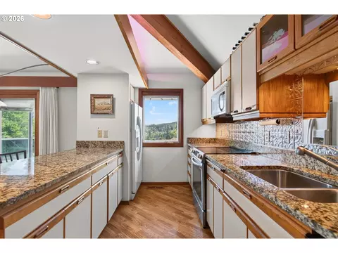 30013 Maple Dr, Rainier, OR 97048 photo 9