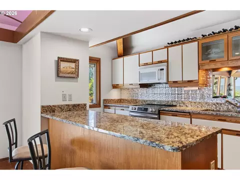 30013 Maple Dr, Rainier, OR 97048 photo 11