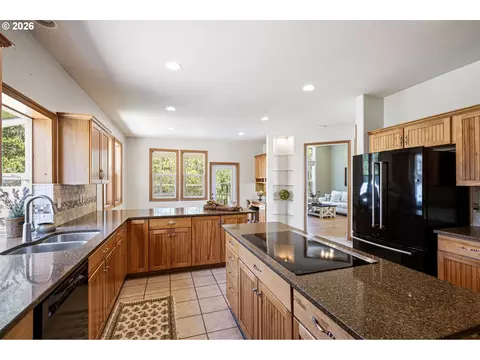 Kitchen - 2218 Willow Loop, Florence, OR 97439 photo 2 of 6