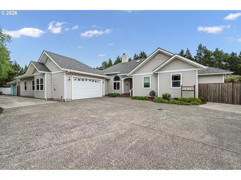 Exterior - 2218 Willow Loop, Florence, OR 97439 photo 10 of 19