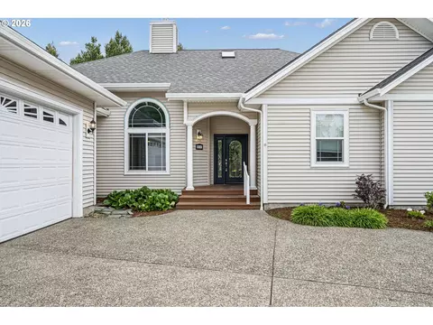 Exterior - 2218 Willow Loop, Florence, OR 97439 photo 2 of 19